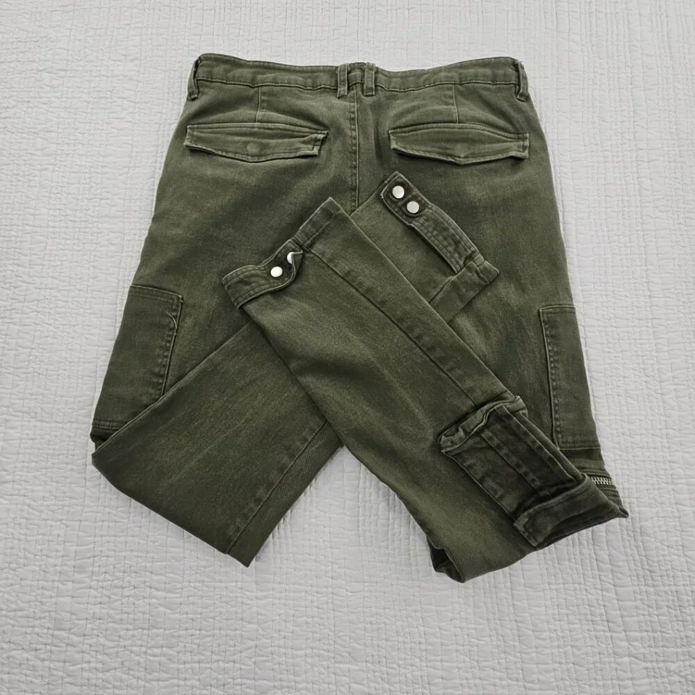 Forever 21 Men Cargo Pants 34x30 Army Green Straight Leg 8 Pockets Well Made EUC
